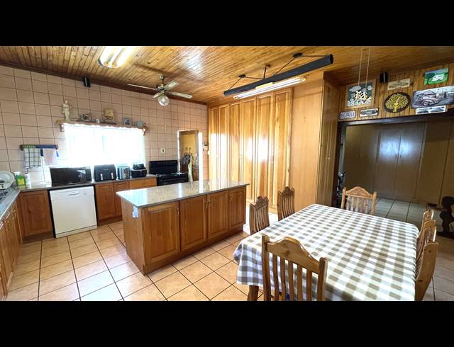 3 BEDROOM HOUSE FOR SALE IN LYTTELTON MANOR